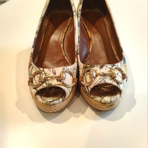 Gucci Authentic Charlotte Floral Wedges Horsebit Hardware Peep Toe 37.5 - Picture 6 of 16